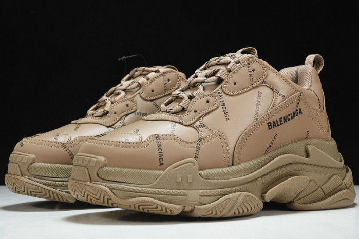 BLCG SNEAKER TRIPLE.S.