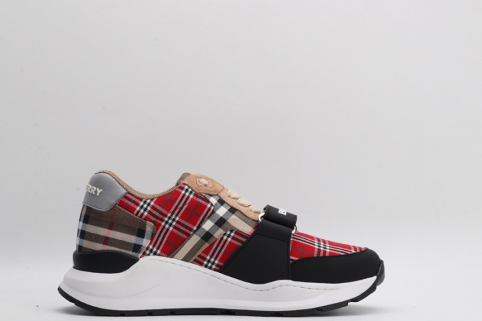 BUBERRY SNEAKER
