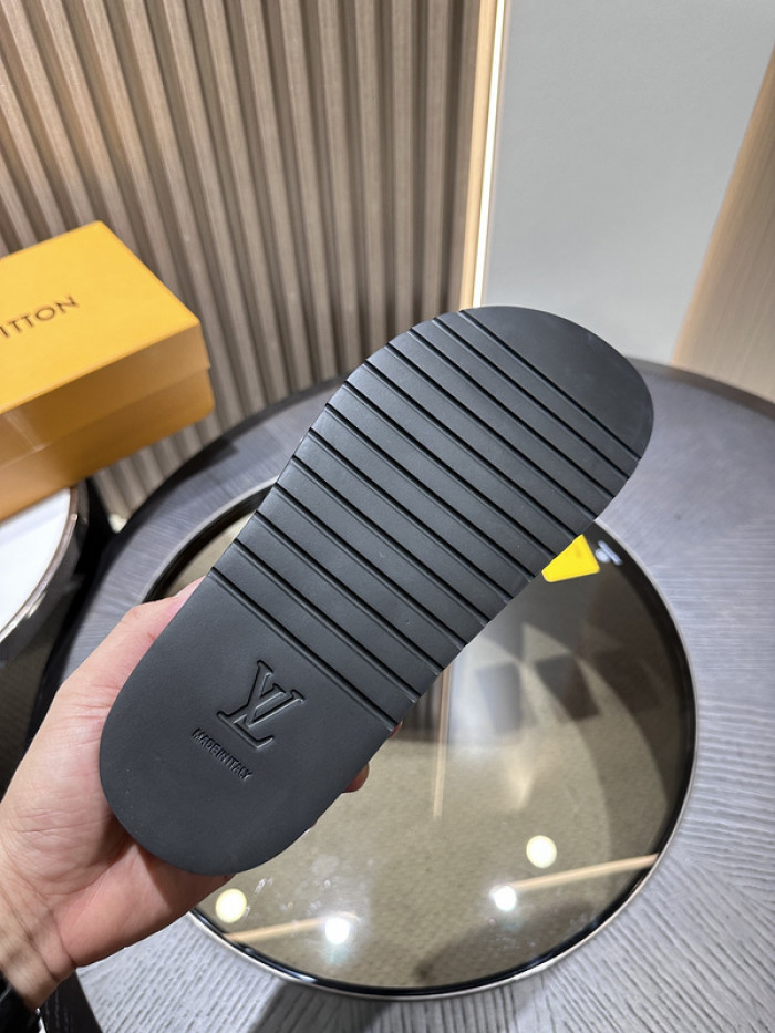 LO1_VTS SANDALS