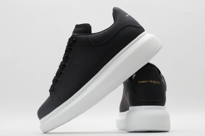 ALEXANDER MCQUEEN OVERSIZED