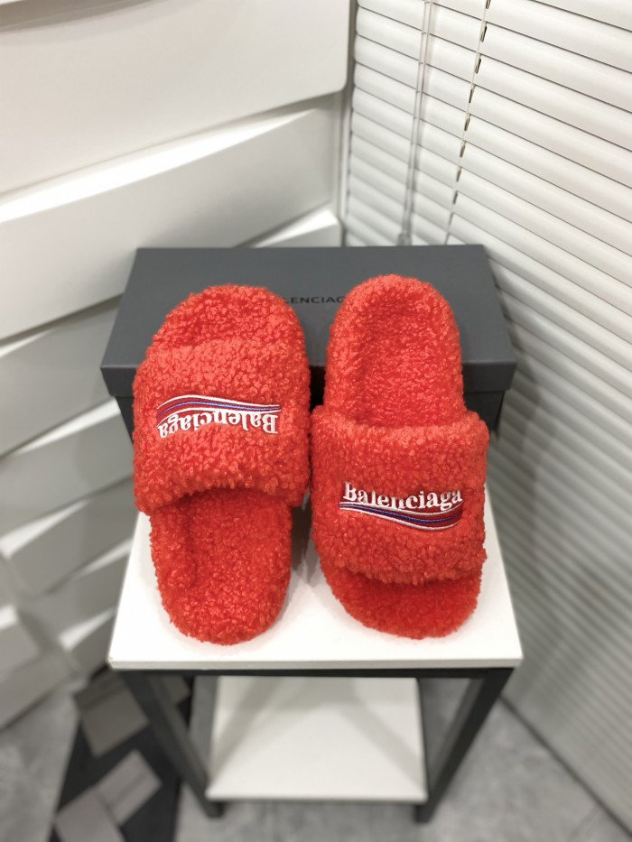 Ba*len*cia*ga sandals