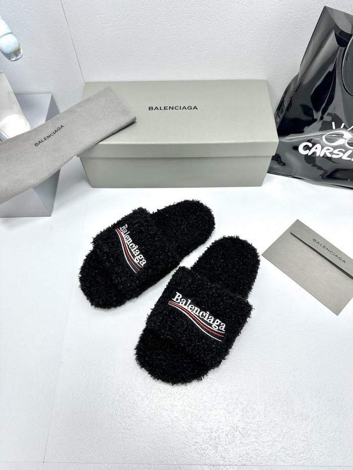 Ba*len*cia*ga sandals