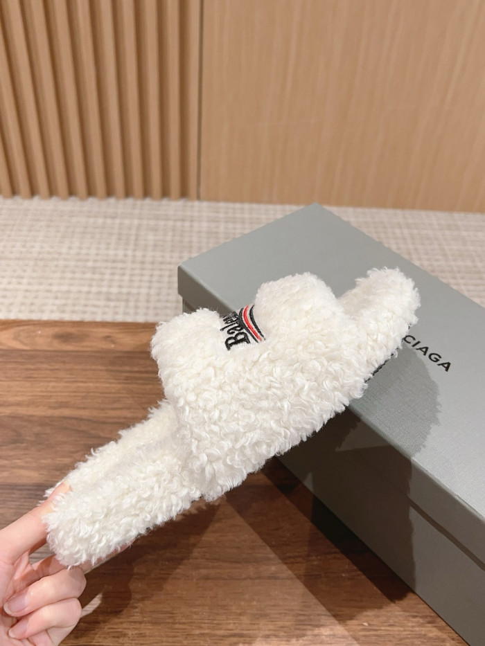 Ba*len*cia*ga sandals
