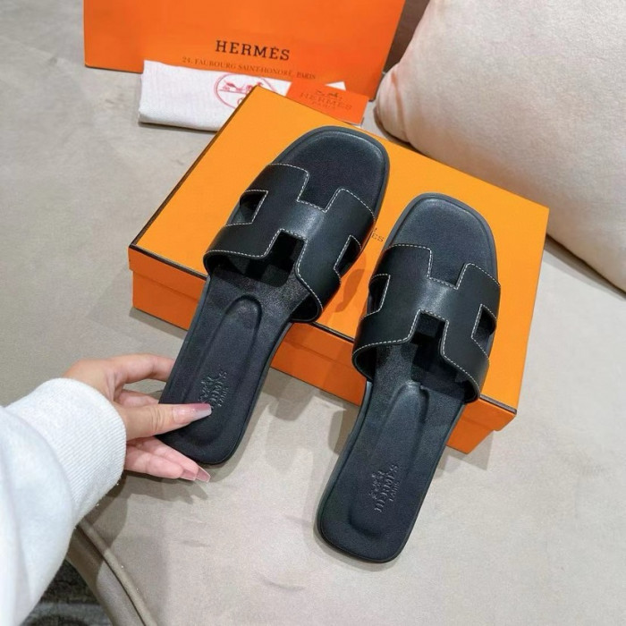 H**mes sandals