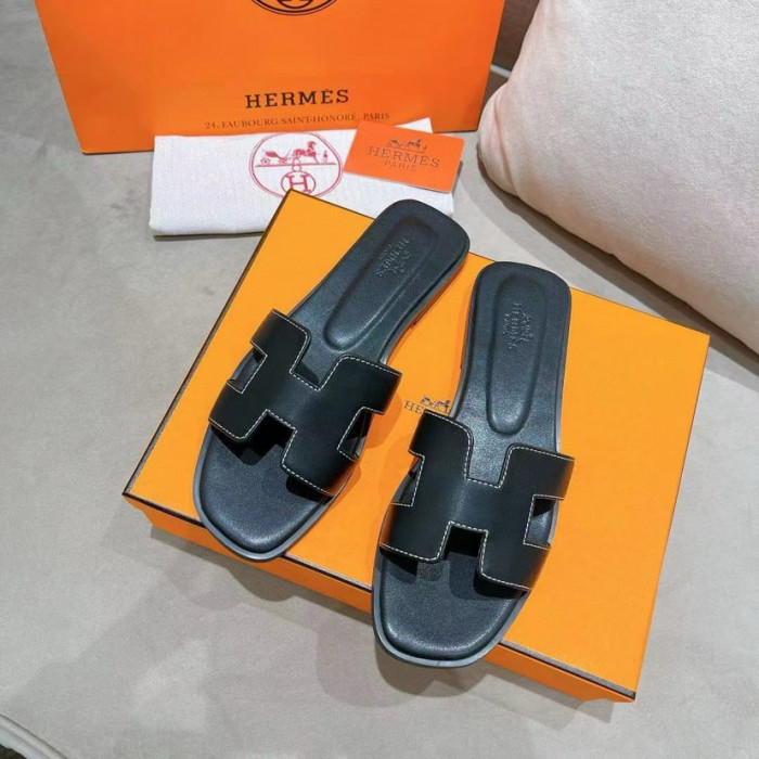 H**mes sandals