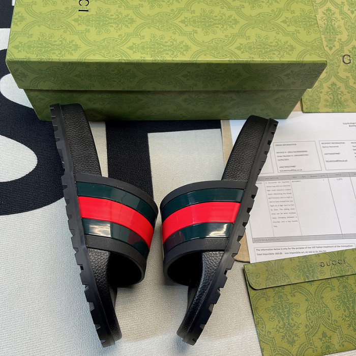 G*u*i sandal