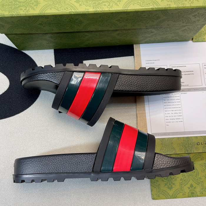 G*u*i sandal