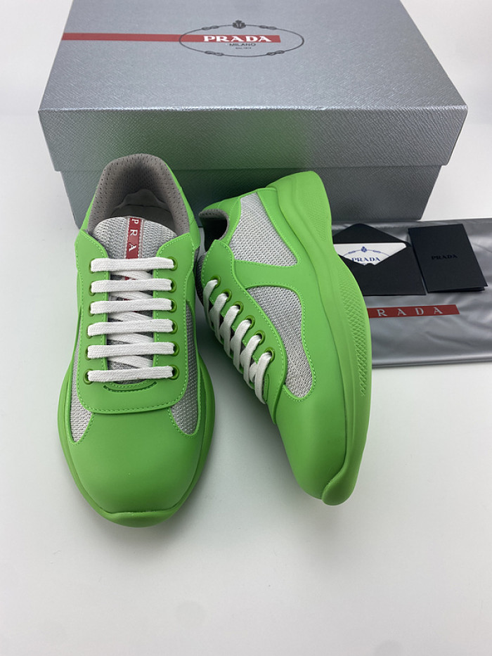 Pra*a sneaker