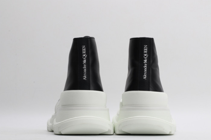 Alexander McQueen Tread