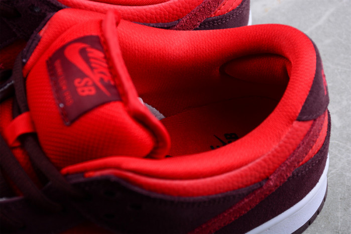 Nike SB Dunk Low Cherry - DM0807-600