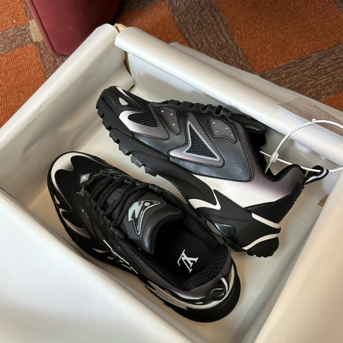 LO1_VTS SNEAKER