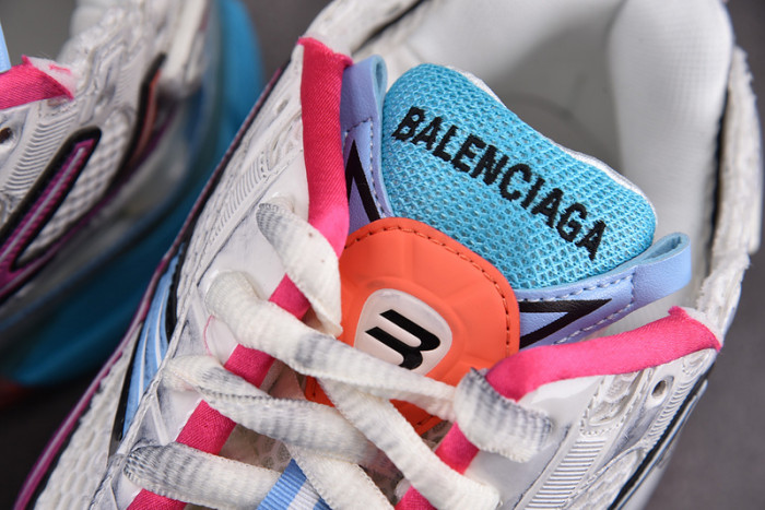 Ba*len*cia*ga -runner