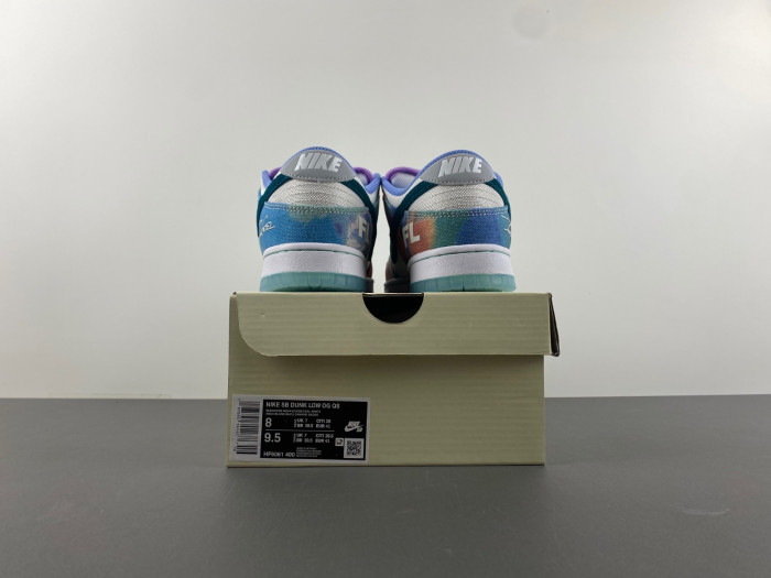 Nike SB Dunk Low x Futura Laboratories HF6061-400