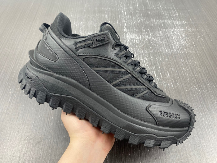 MONCLER TRAILGRIP GORE-TEX