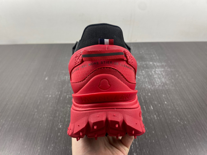 MONCLER TRAILGRIP GORE-TEX