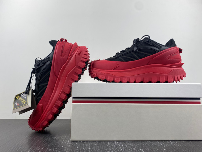 MONCLER TRAILGRIP GORE-TEX