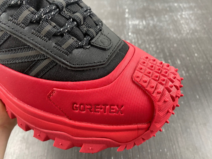 MONCLER TRAILGRIP GORE-TEX