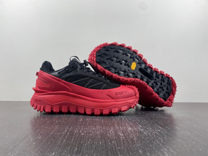 MONCLER TRAILGRIP GORE-TEX