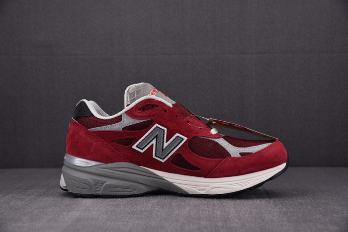 New Balance M990TF3