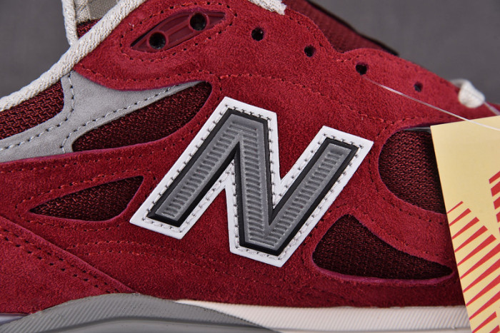 New Balance M990TF3