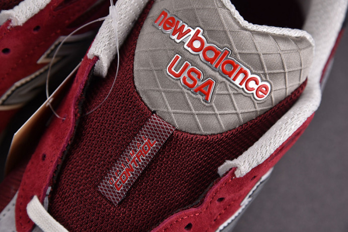 New Balance M990TF3