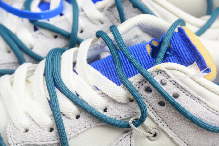 DUNK LOW 