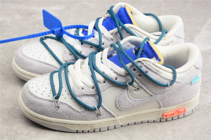 DUNK LOW 