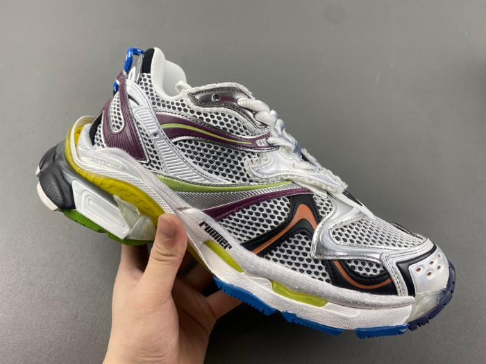 Ba*len*cia*ga -runner