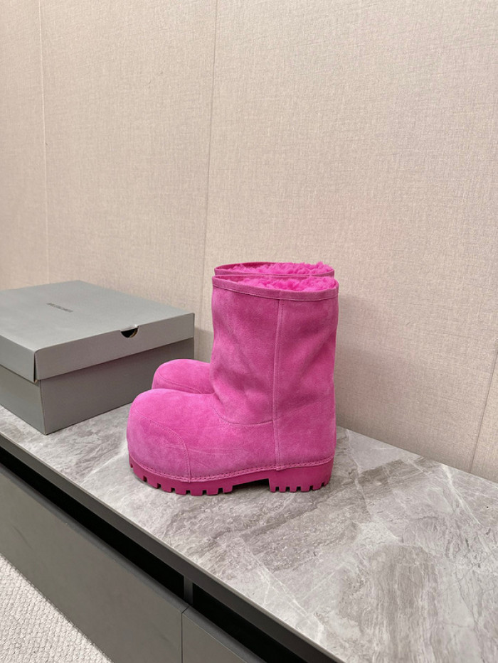 Ba*len*cia*ga alaska faux-fur low boots