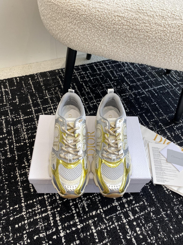 DIO* SNEAKER