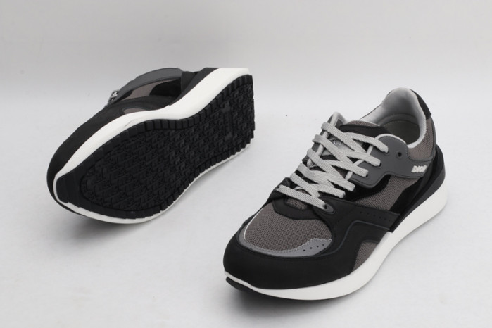 DIO* SNEAKER