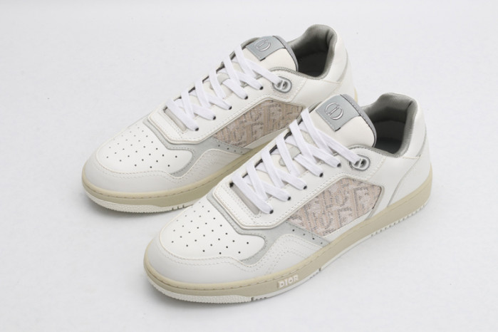 DIO* SNEAKER