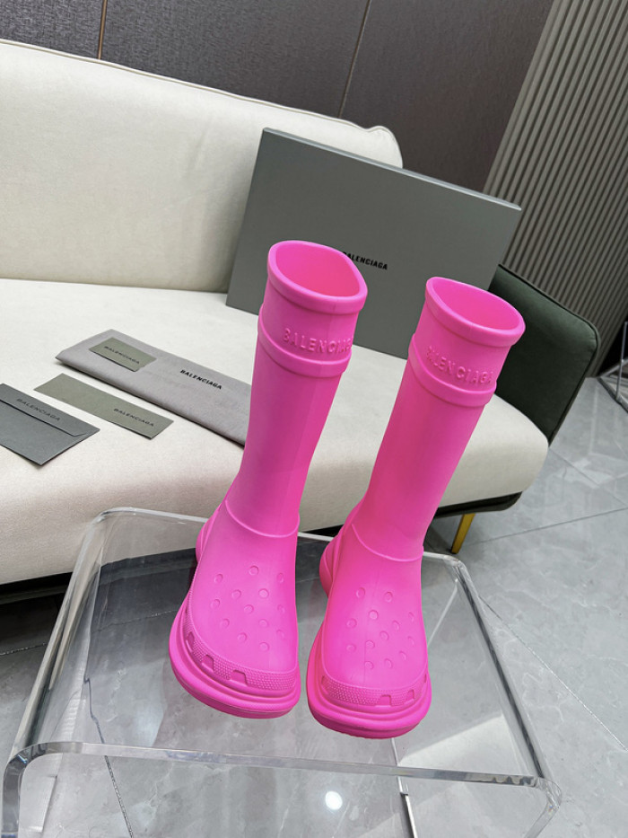 Ba*len*cia*ga cross boots