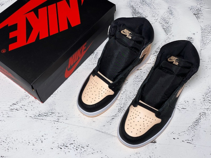 AIR JORDAN 1 RETRO HIGH OG CRIMSON TINT 555088-081