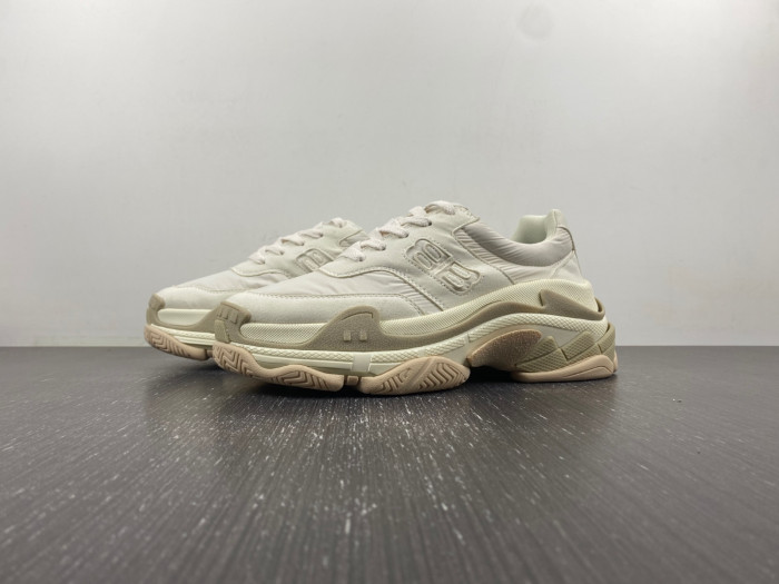 BLCG SNEAKER TRIPLE.S.