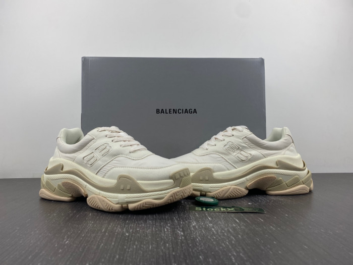 BLCG SNEAKER TRIPLE.S.