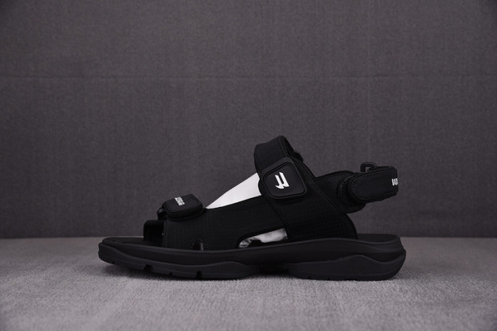 Ba*len*cia*ga sandals