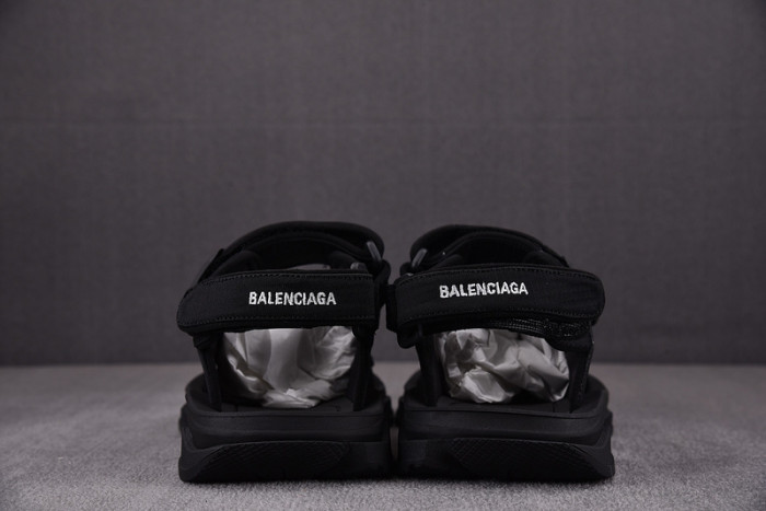 Ba*len*cia*ga sandals
