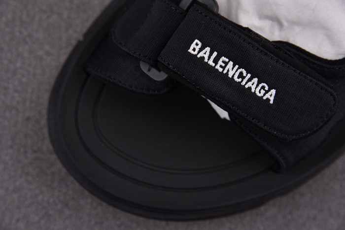 Ba*len*cia*ga sandals