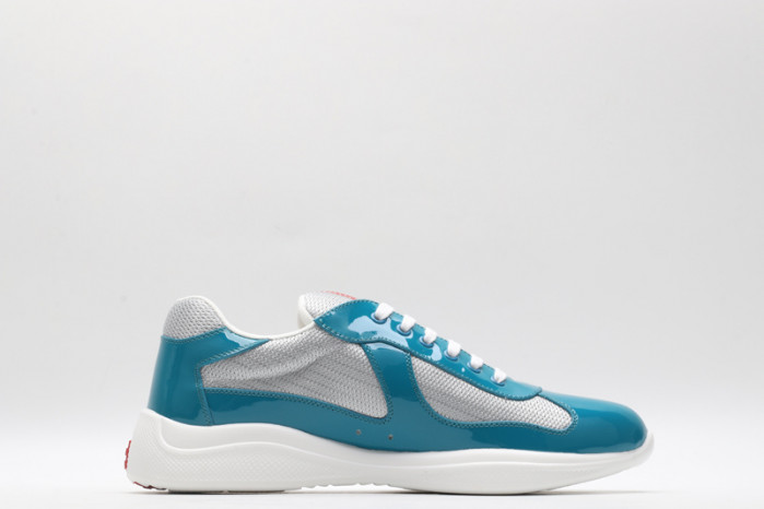 Pra*a sneaker