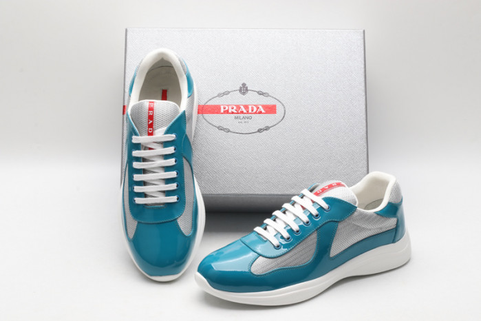Pra*a sneaker