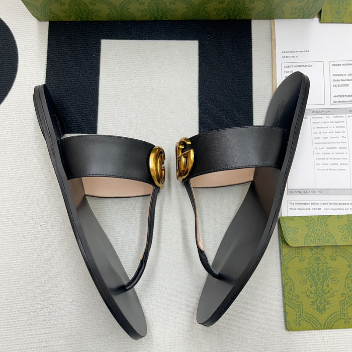 G*u*i sandal