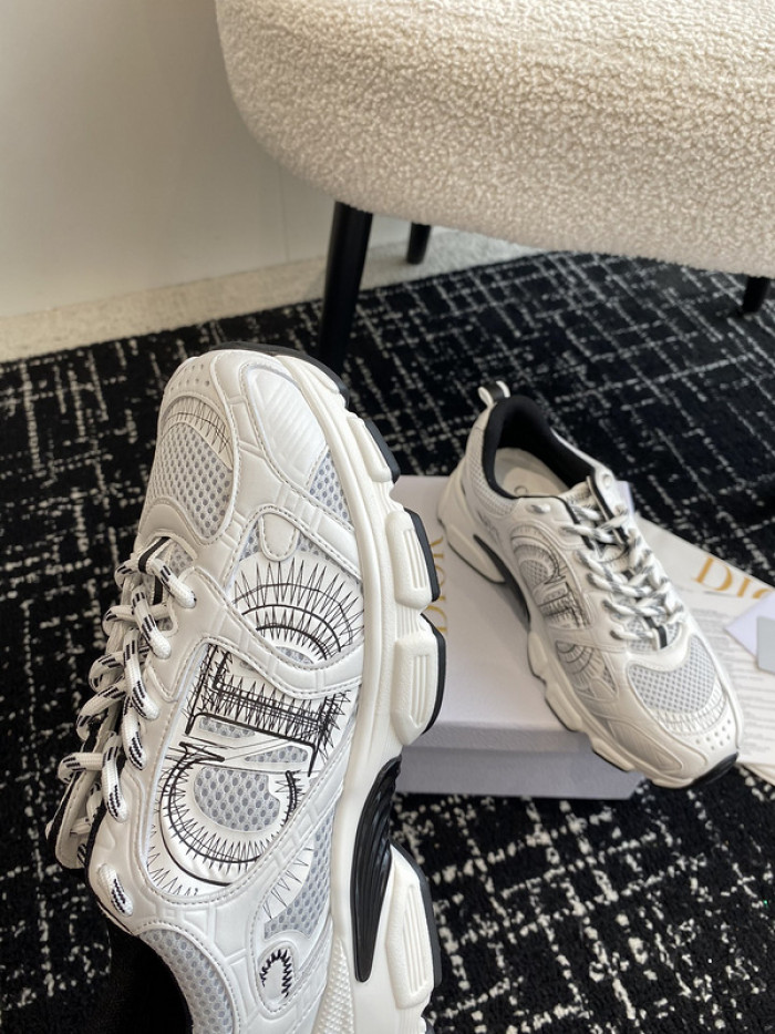DIO* SNEAKER