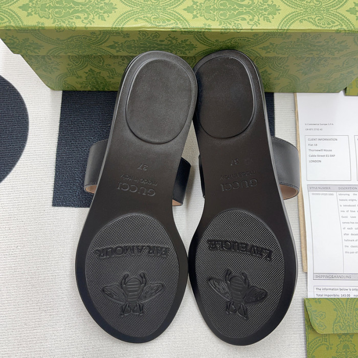 G*u*i sandal