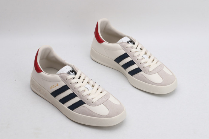 GUCC* X ADIDA* SNEAKER