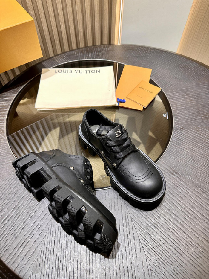 LO1_VTS BOOTS