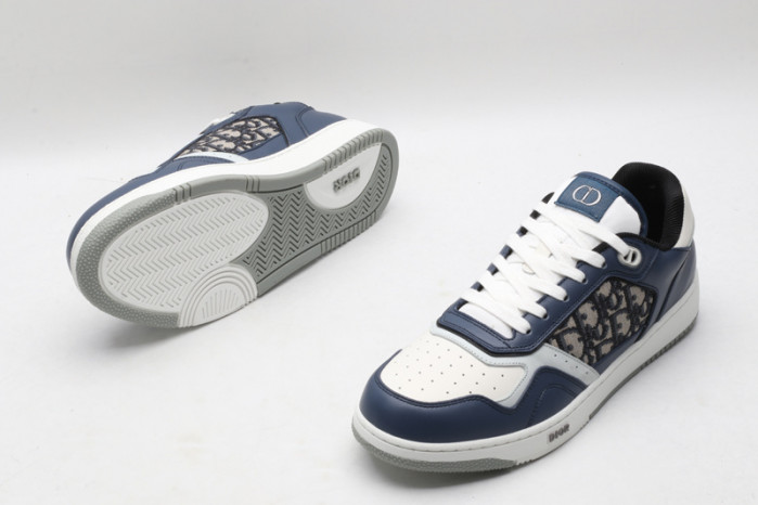 DIO* SNEAKER