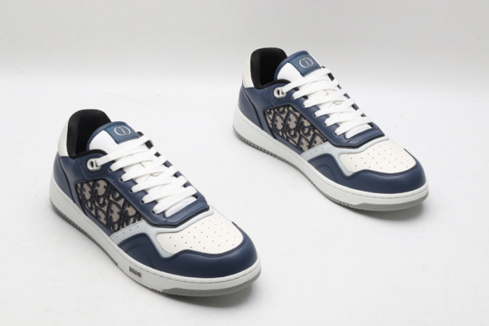 DIO* SNEAKER