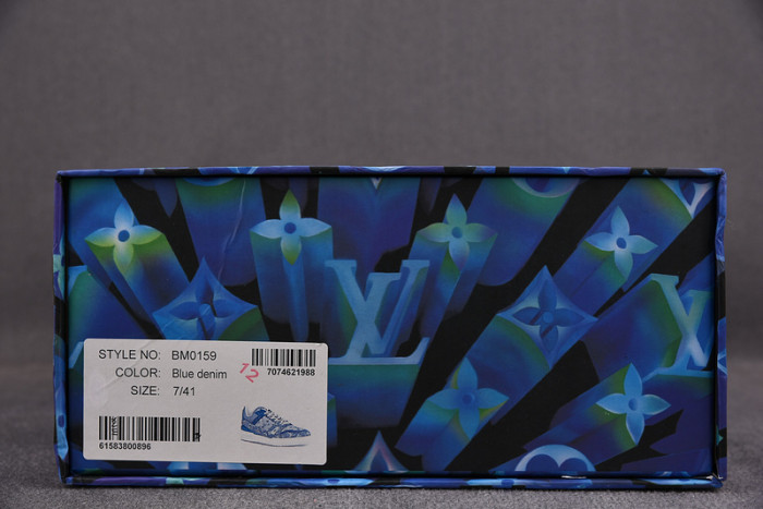 Pra*a sneaker