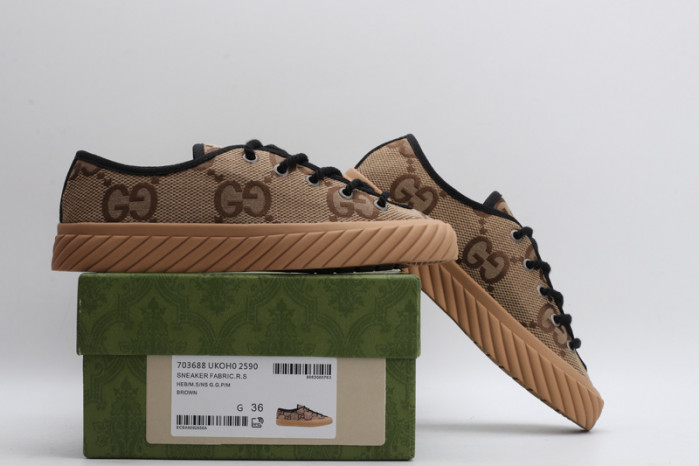 G*u*i sneaker